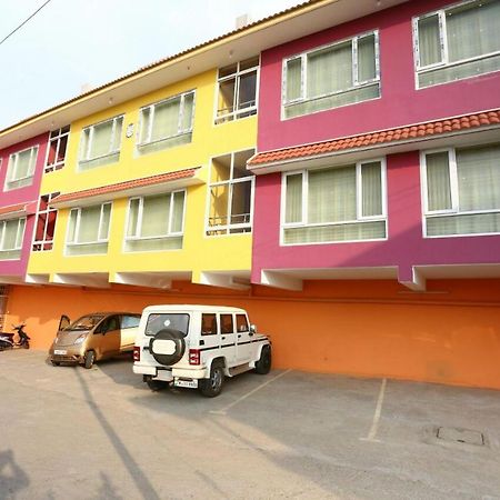 Mmr Holiday Inn Ooty Bagian luar foto