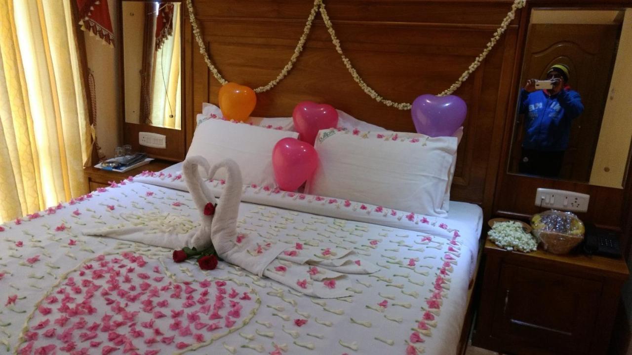 Mmr Holiday Inn Ooty Bagian luar foto