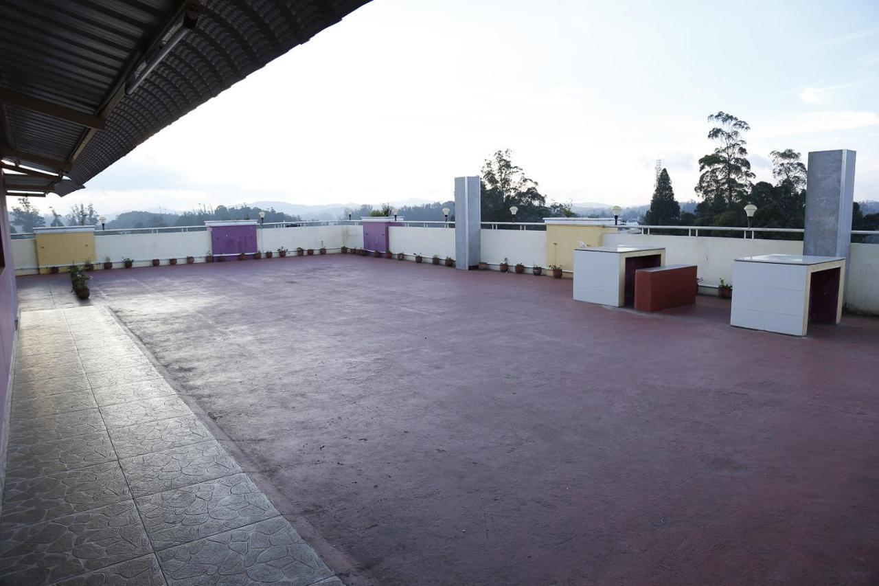 Mmr Holiday Inn Ooty Bagian luar foto